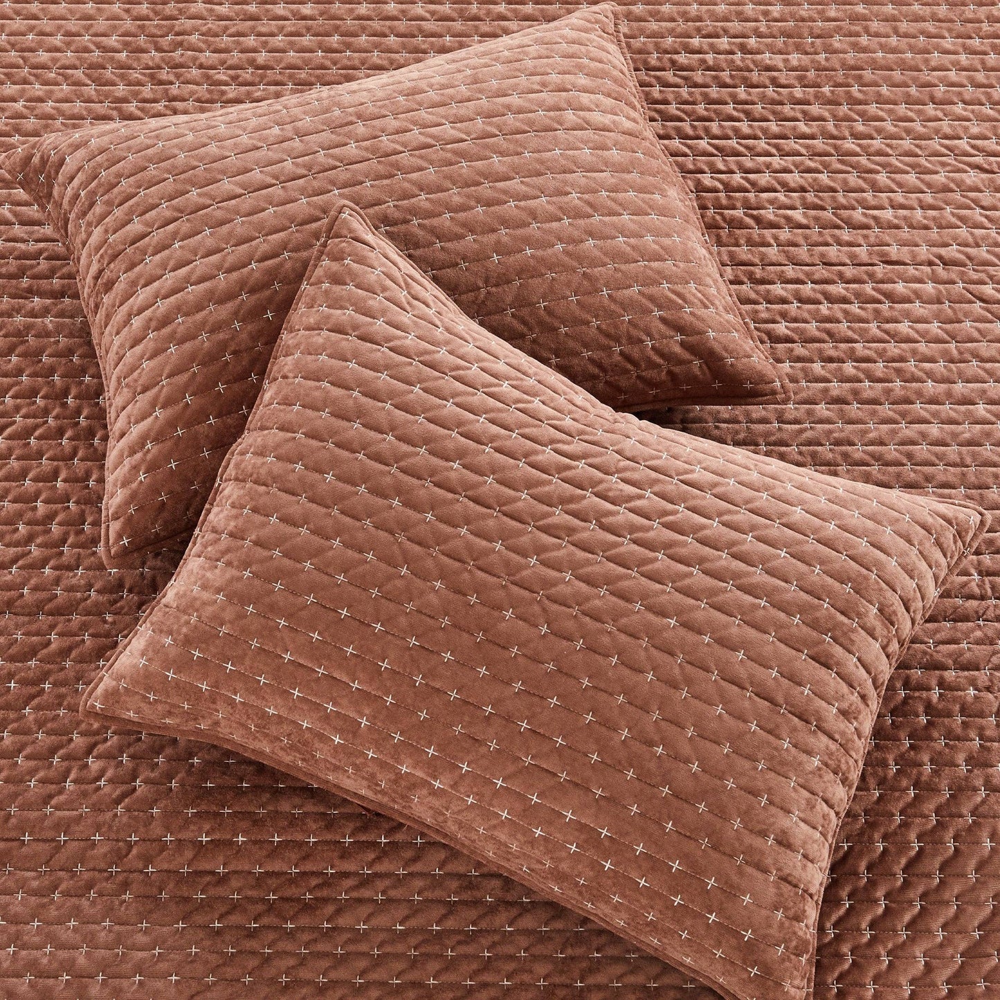 Rust King Velvet Stitch Quilt Set