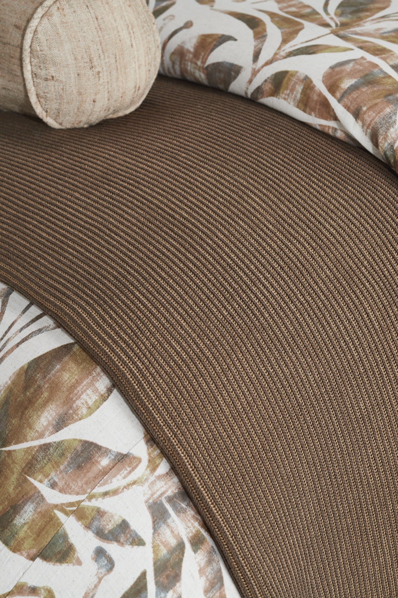 Amory Coverlet Queen, Tobacco