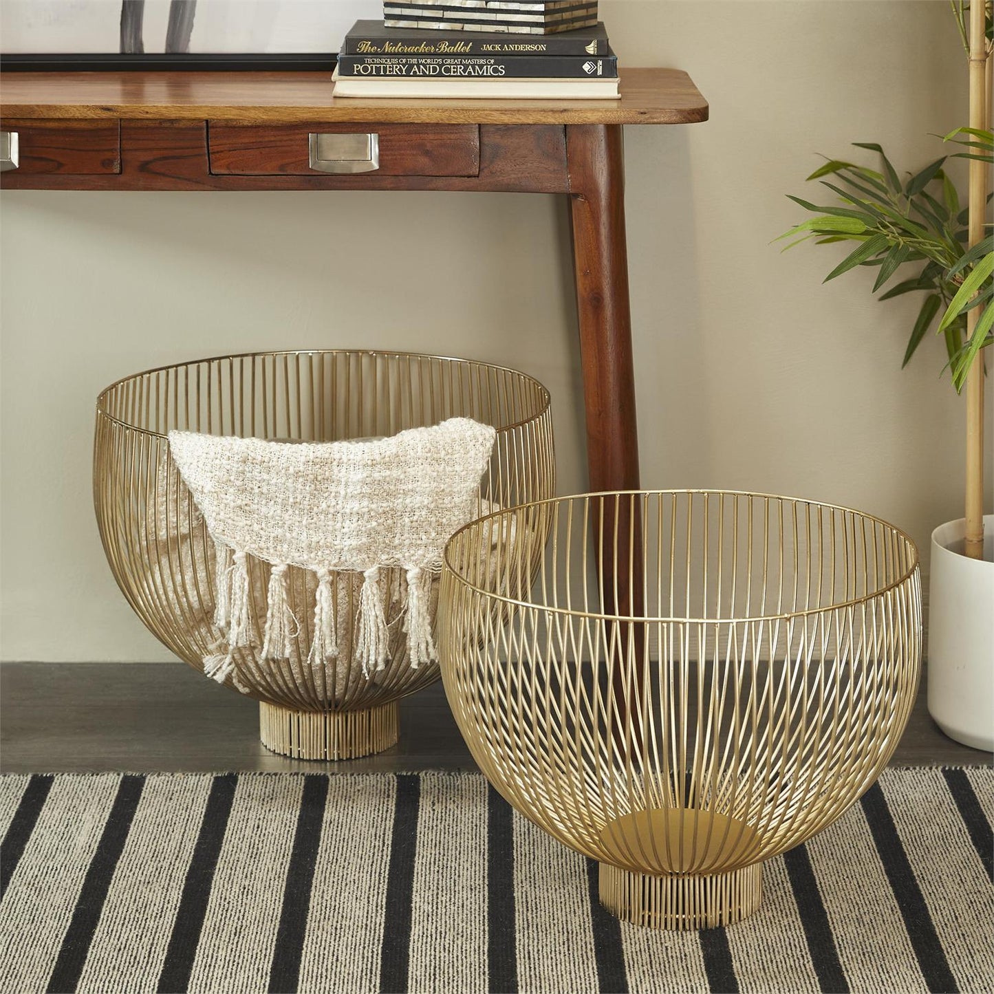 Metal Caged Bowls (Various Sizes)