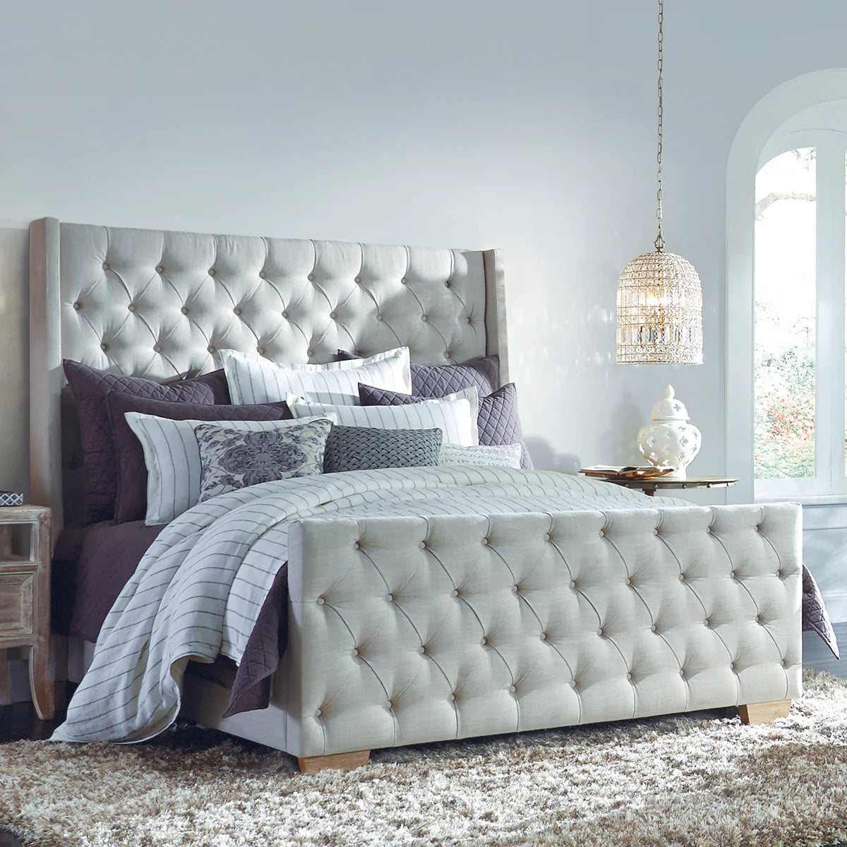Laurel Queen Bed, Linen
