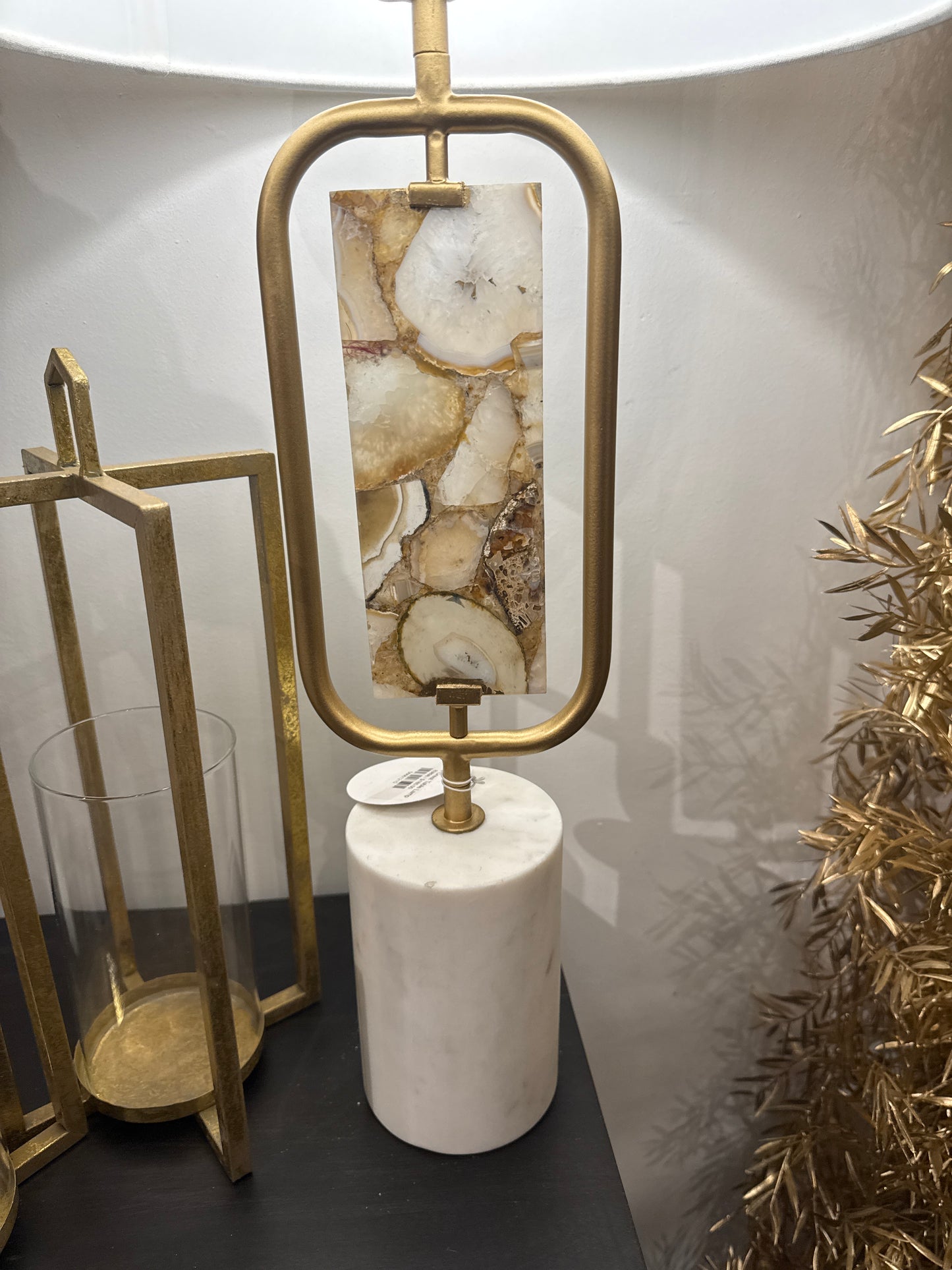 Amber Crest Table Lamp