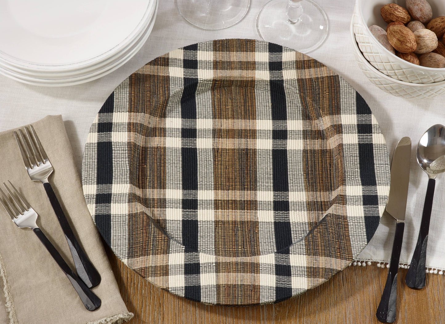 Plaid Woven Water Hyacinth Charger