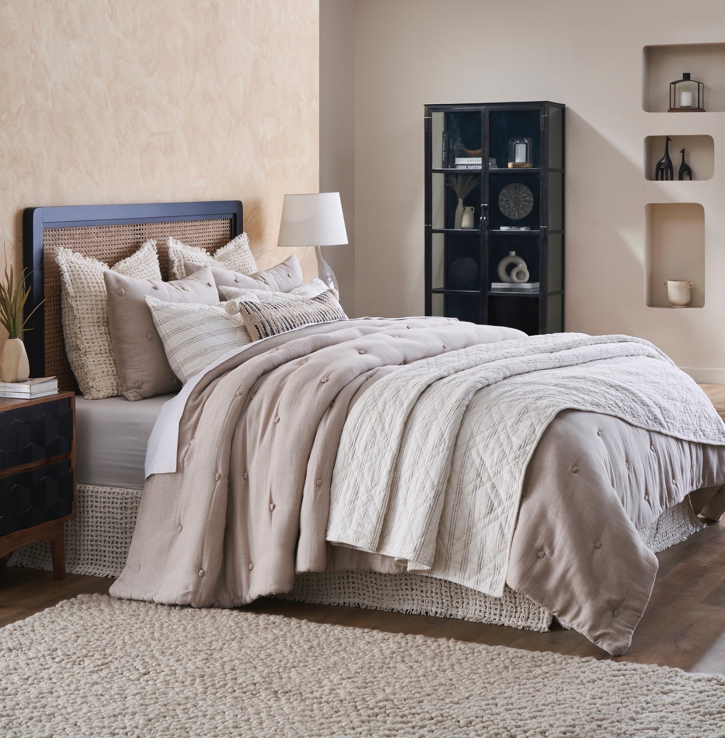 Zuri Tufted Comforter, King