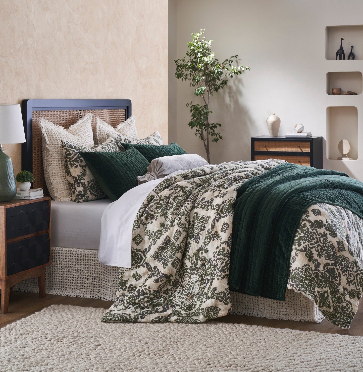 Ethan Velvet Kale Quilt, Queen