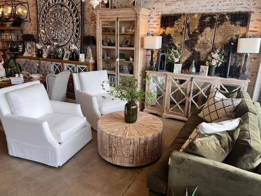 Leigh Swivel Chair, Lifestyle Chalk