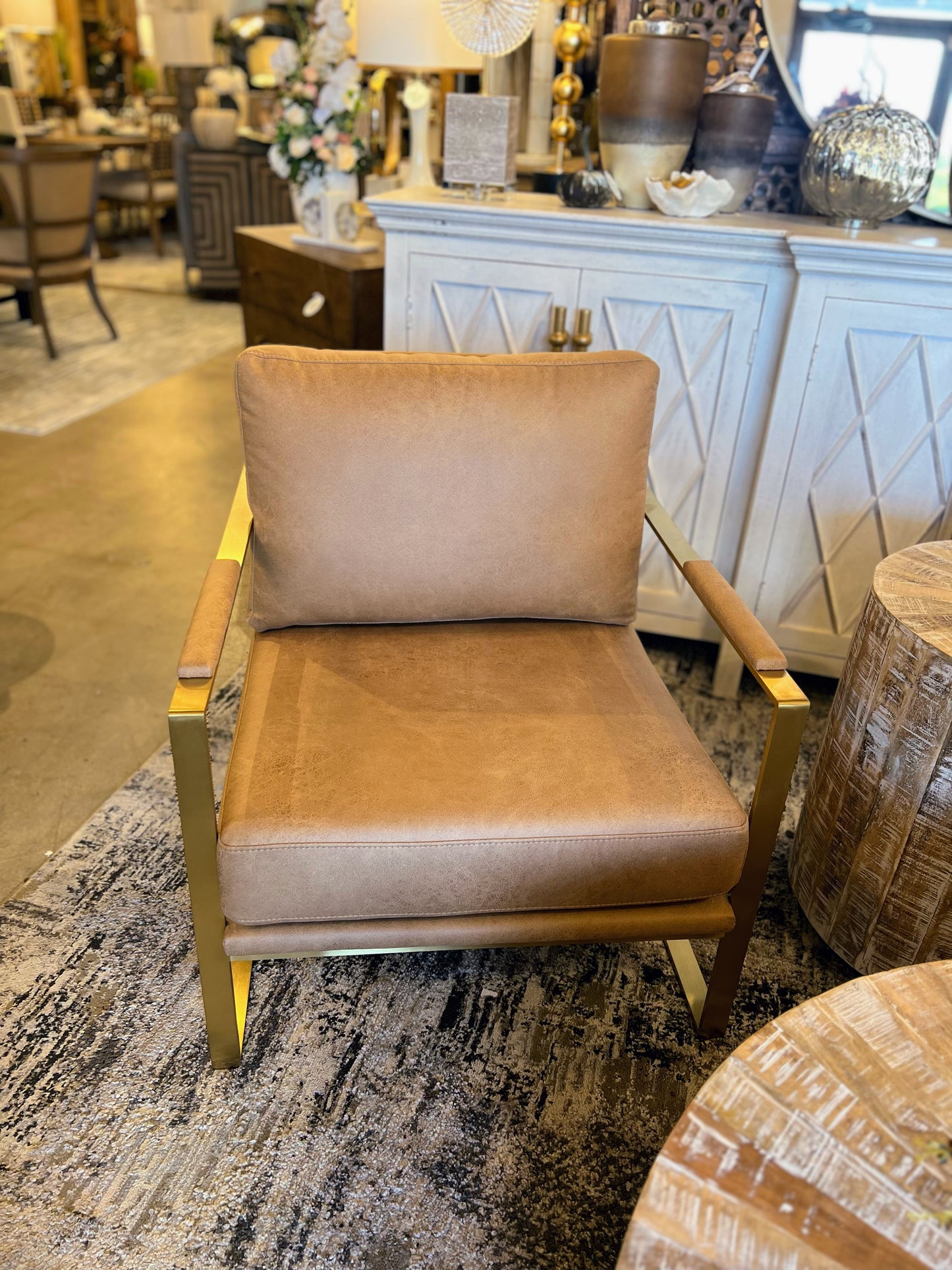 Calvin Club Chair, Camel