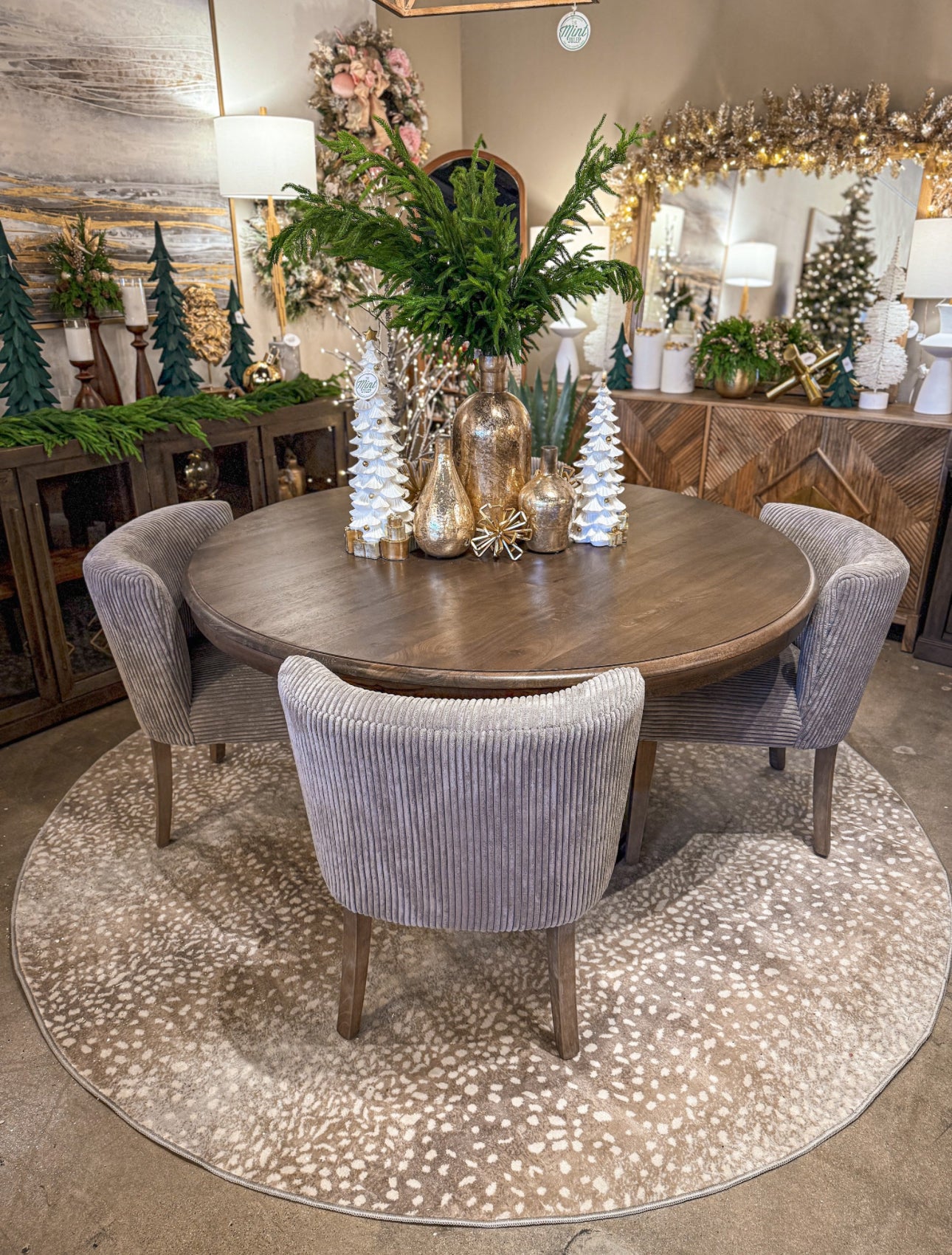 Brookside 60" Round Dining Table