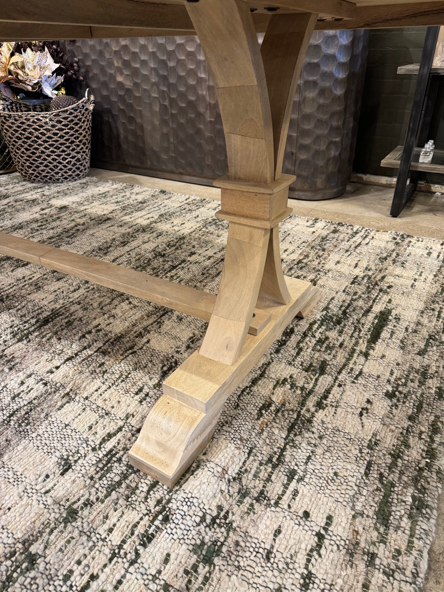 Kellen Dining Table