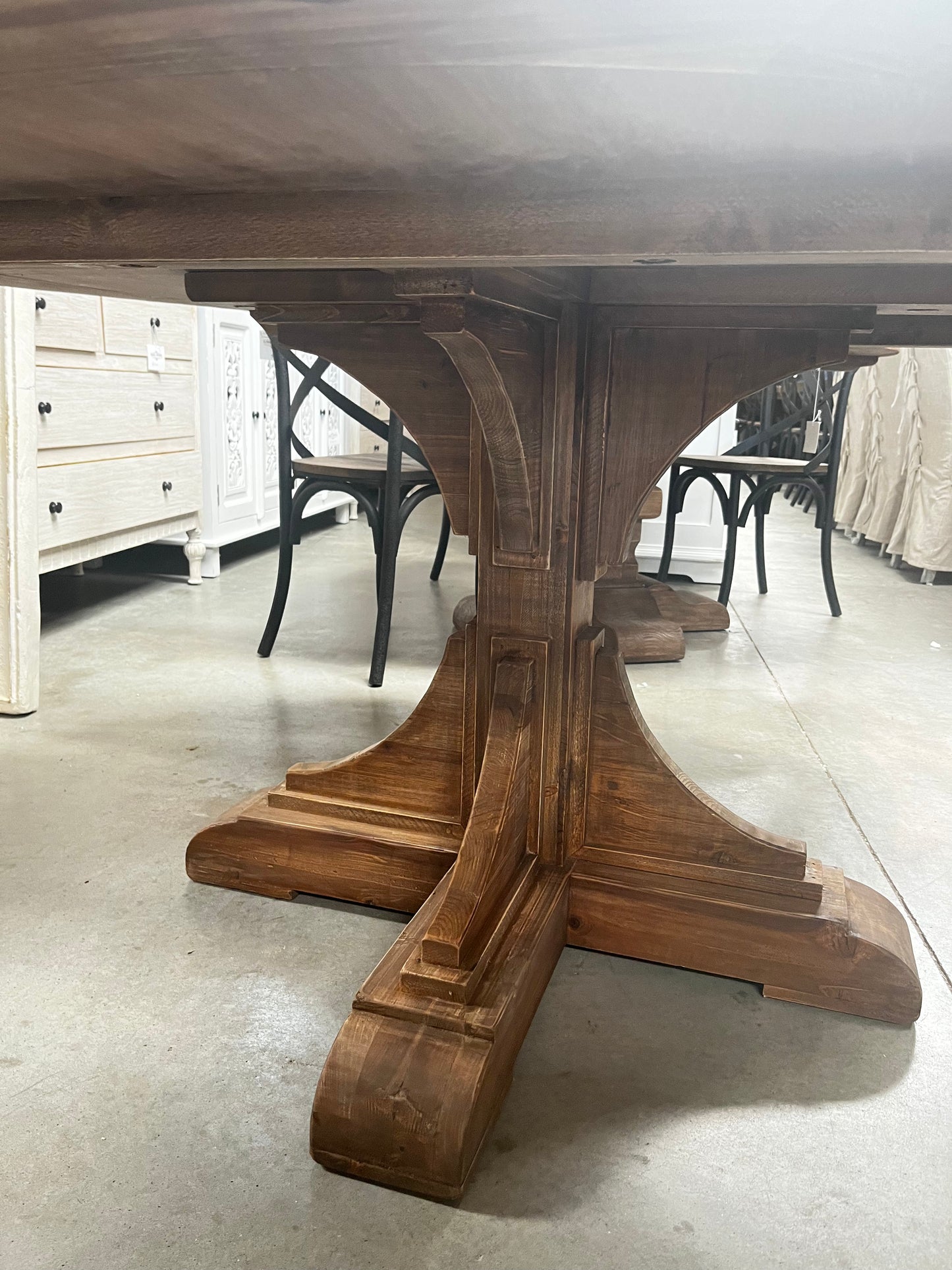 Stevie Round Dining Table (60")