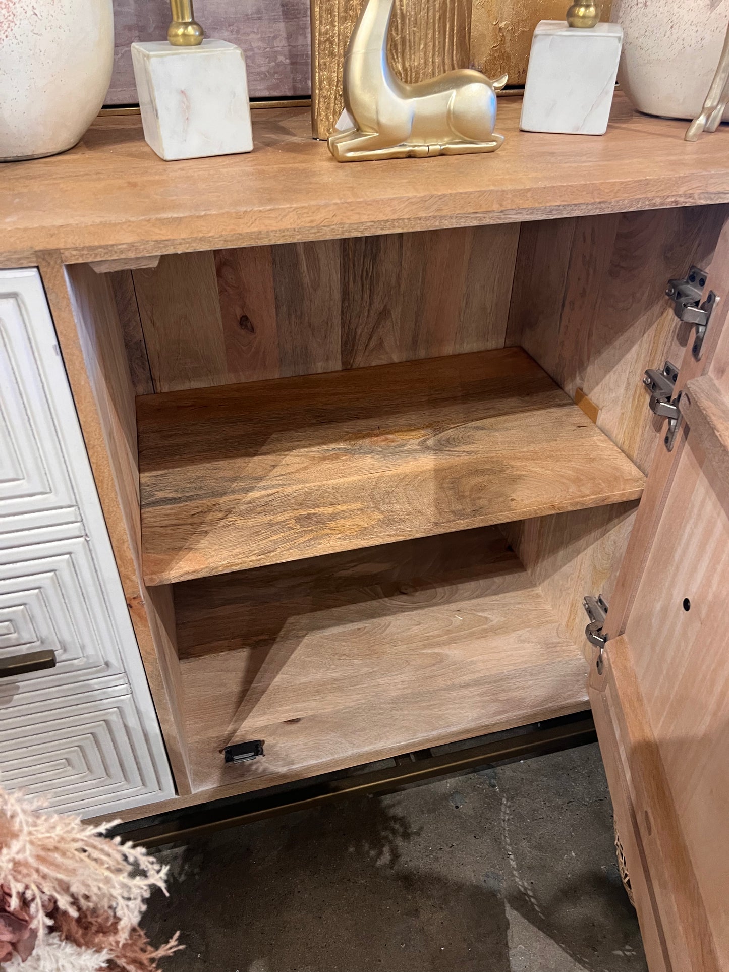 Lizzy Sideboard