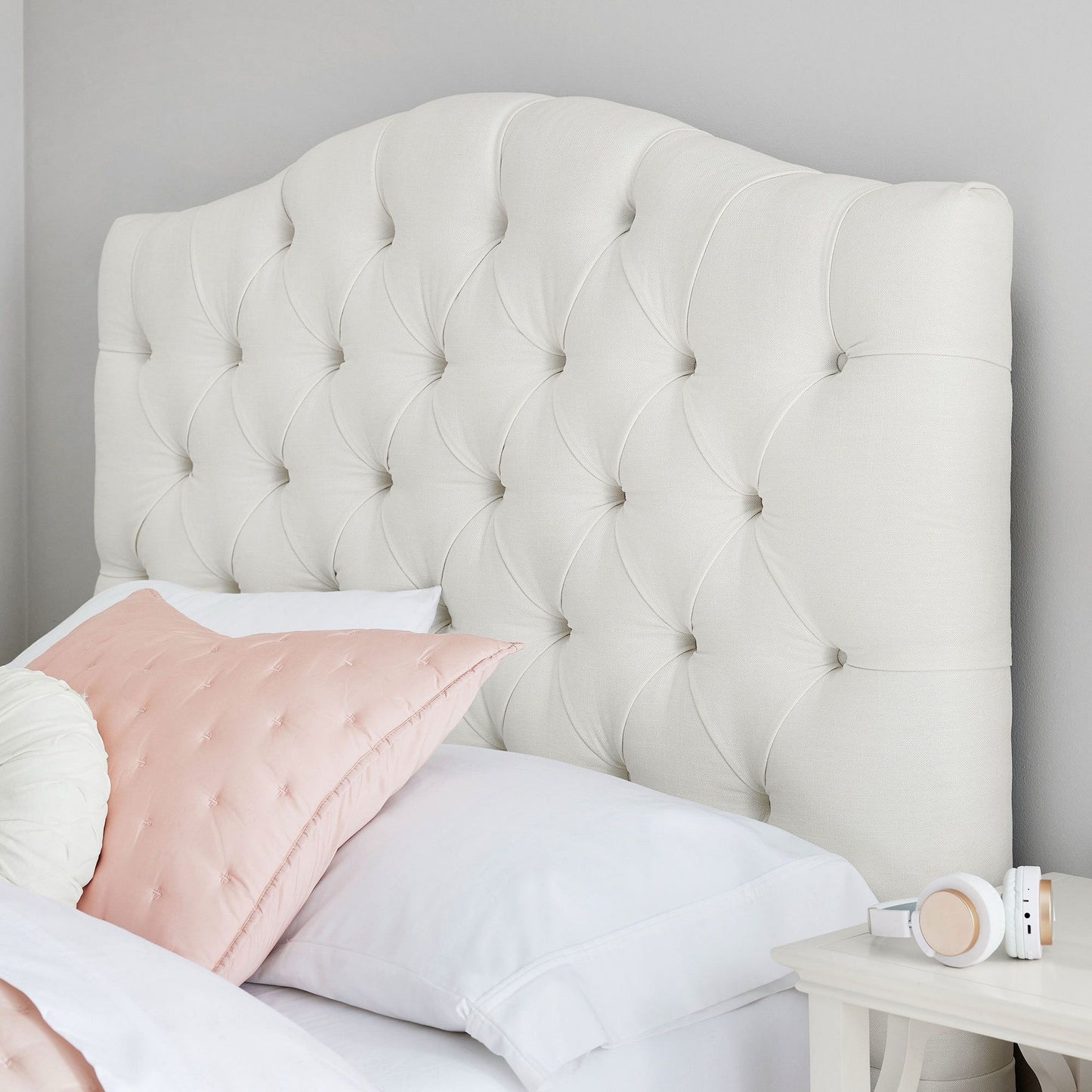 Tufted Upholstered Bed
