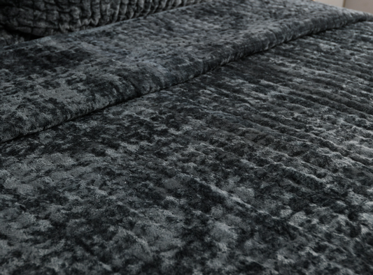 Bari Bay Green King Quilt, Velvet