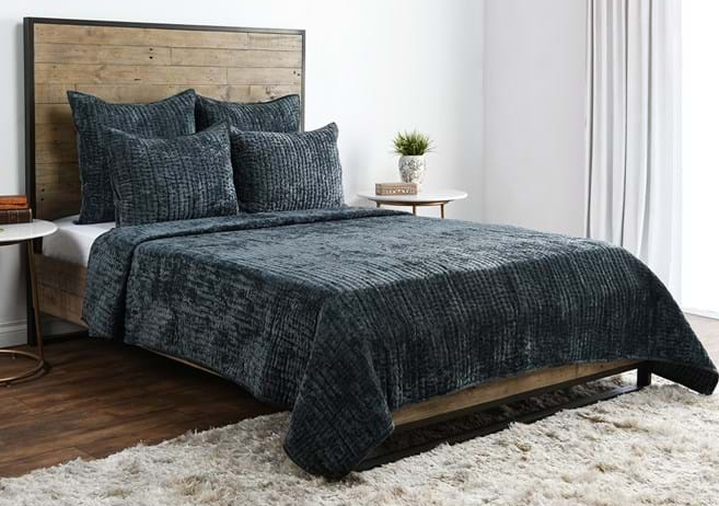 Bari Velvet Bay Green 3 Piece Queen Quilt Set
