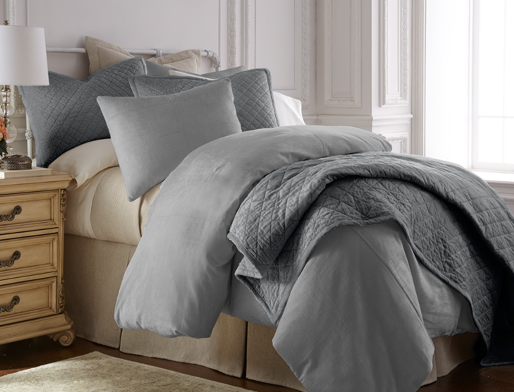 Simona Rayon Velvet Quilt Steel Blue, Queen