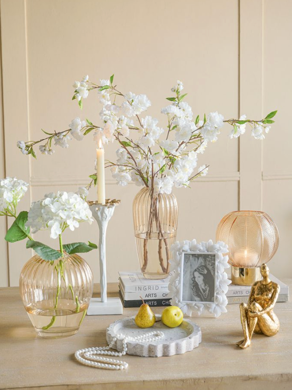 White Lily Photo Frame