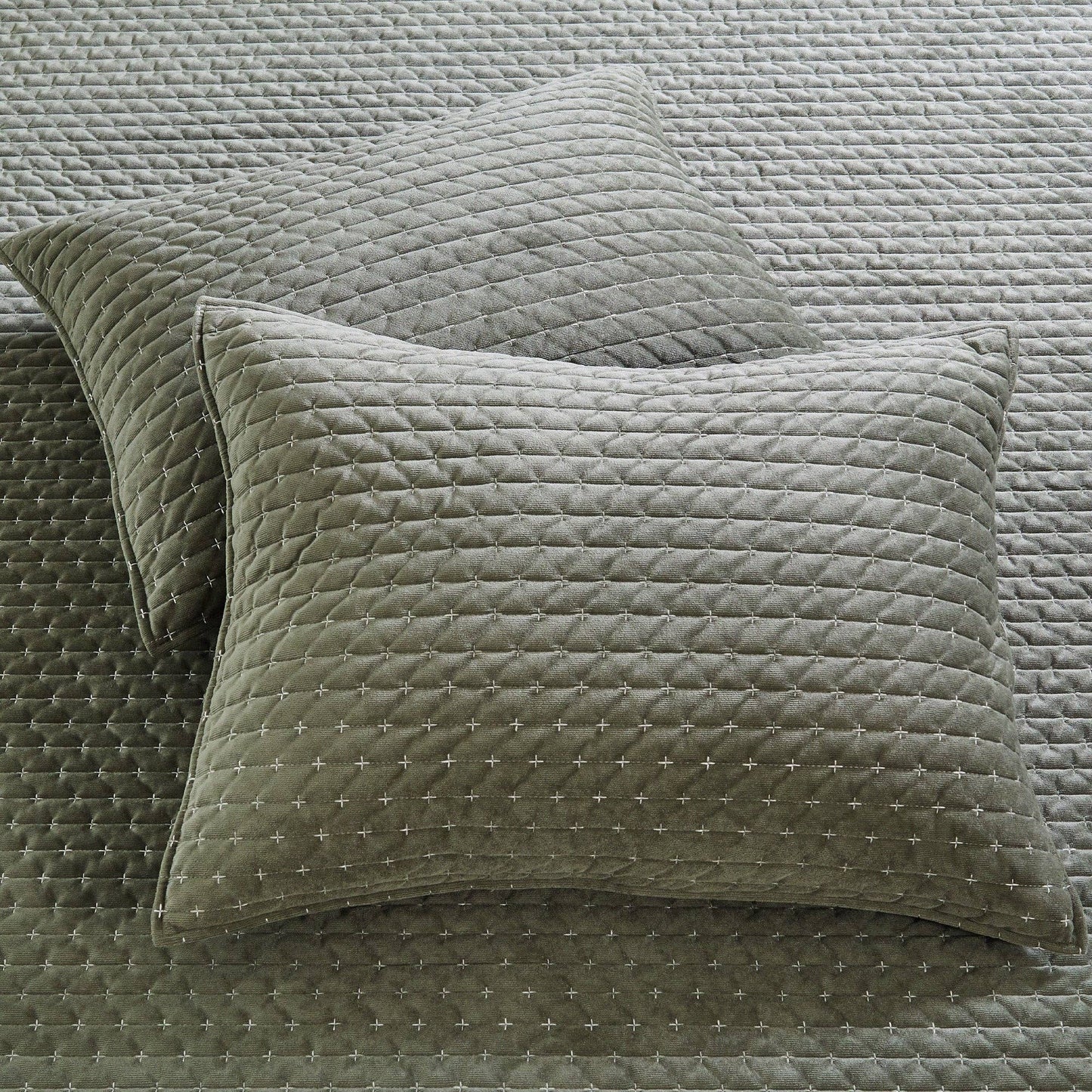 Rust King Velvet Stitch Quilt Set