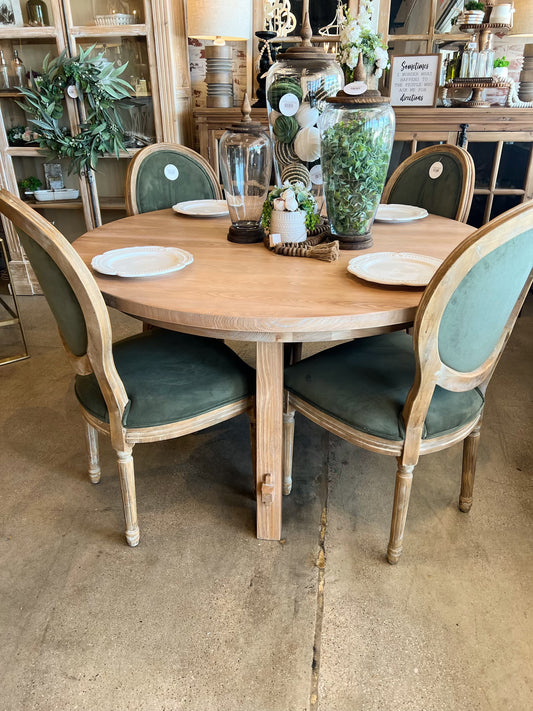 Elizabeth 53” Round Dining Table