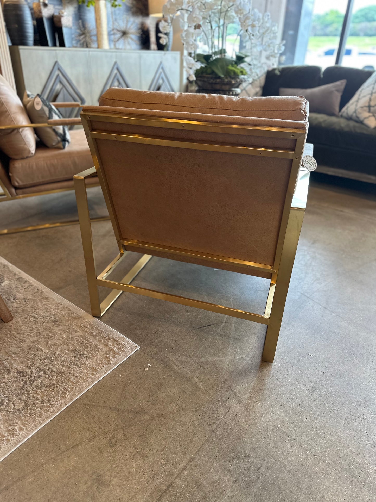 Calvin Club Chair, Camel