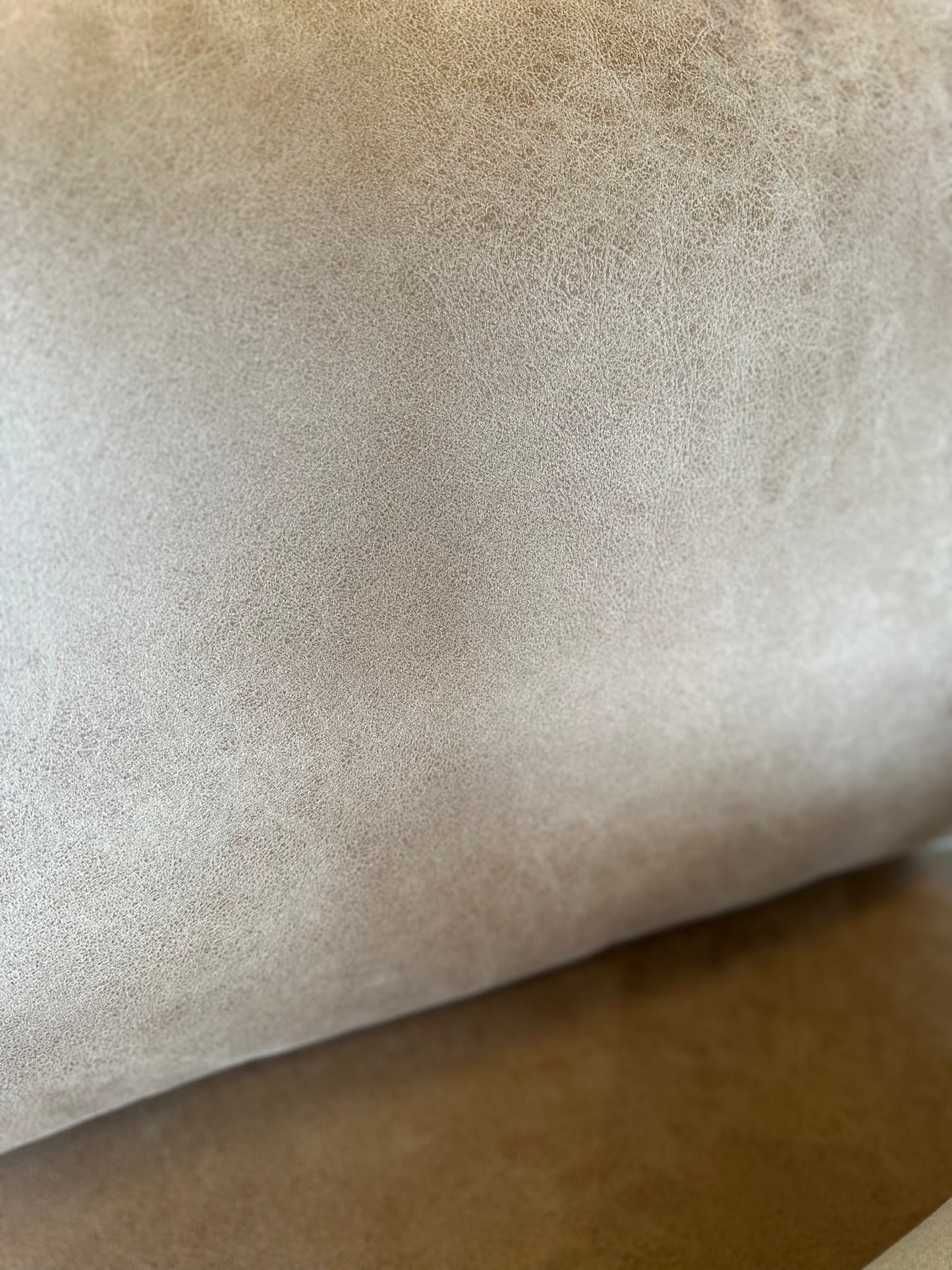 Calvin Club Chair, Camel