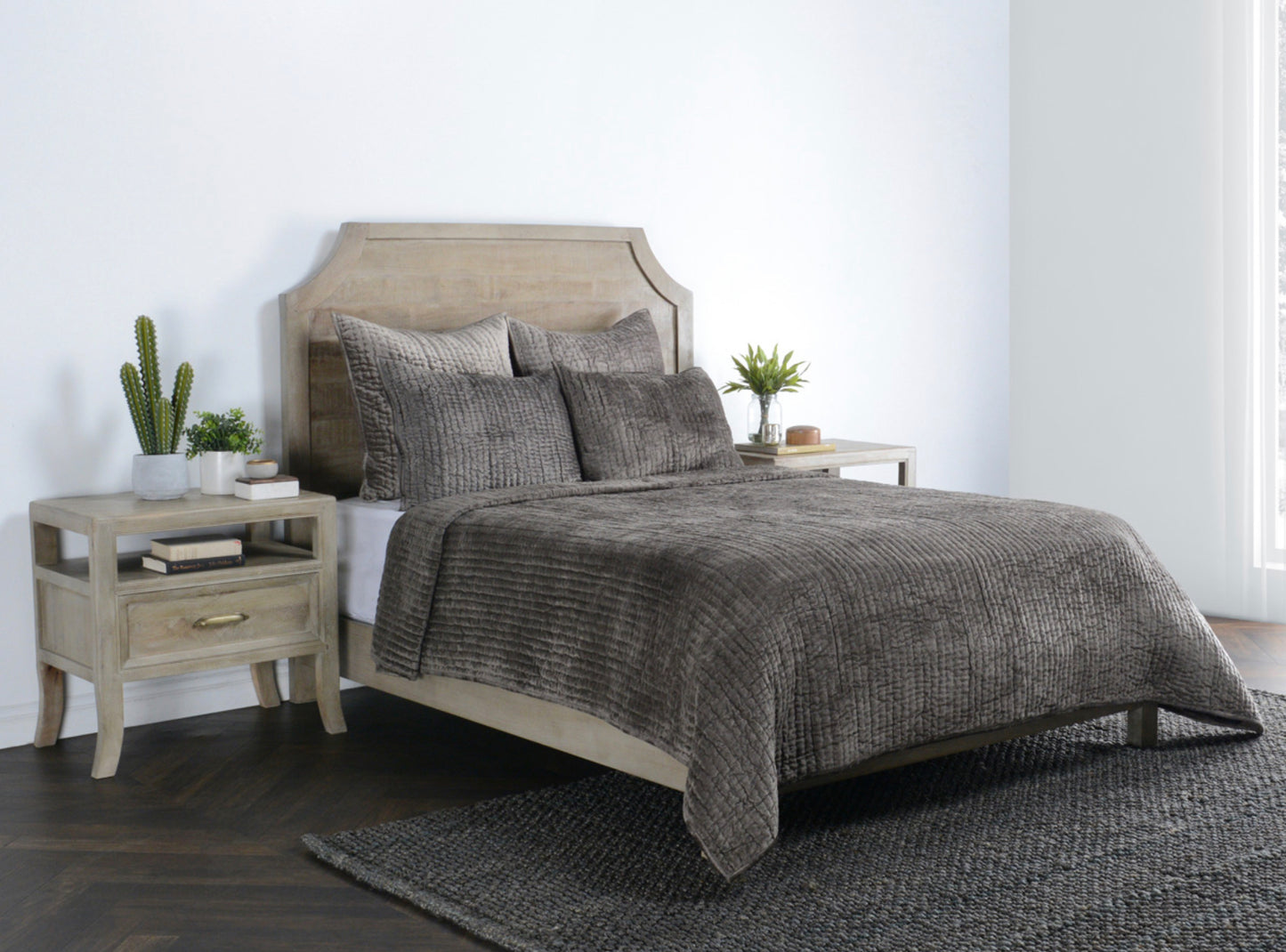 Bari Desert King Quilt, Velvet