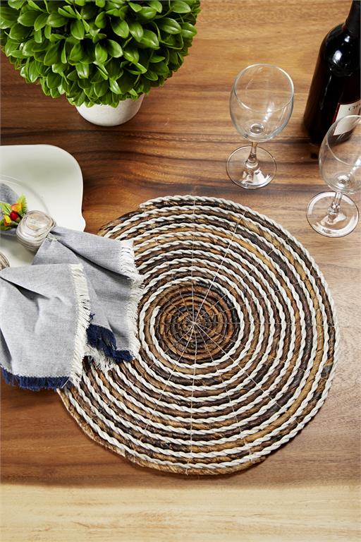 White and Natural Banana Leaf Placemat, Set of 4