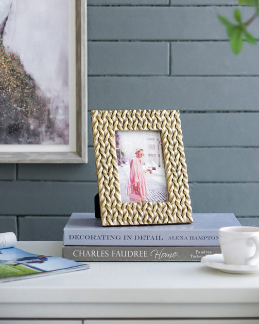 Gold Twist Photo Frame