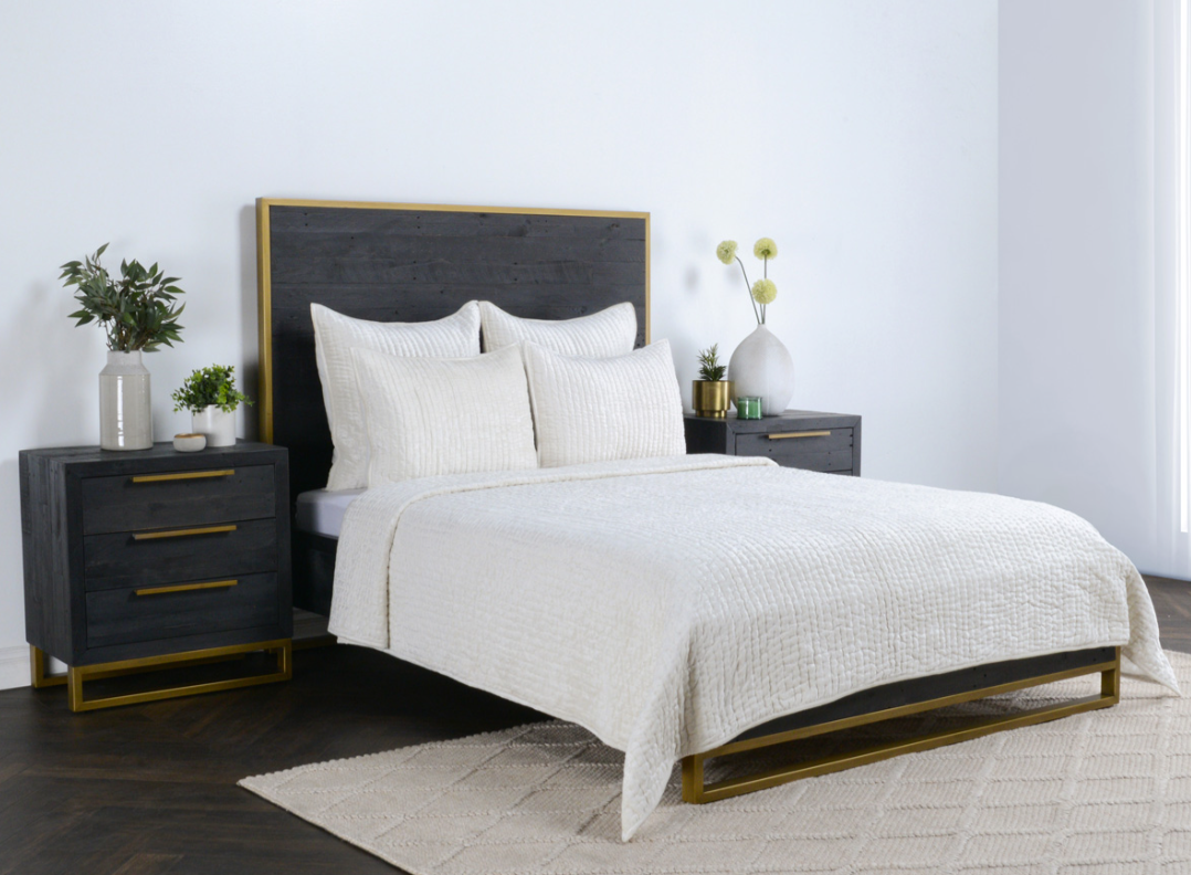 Bari Cloud King Quilt, Velvet