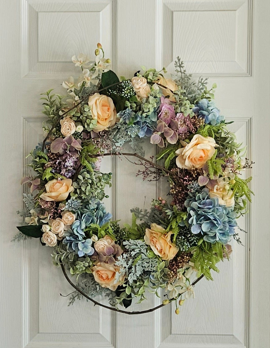 24" Everyday Wreath With Peach Roses