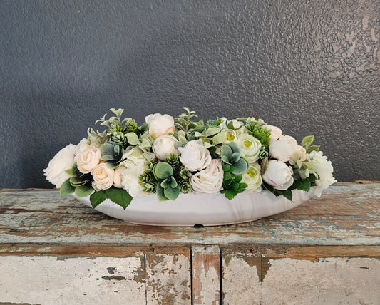 Oval Neutral Arrangement