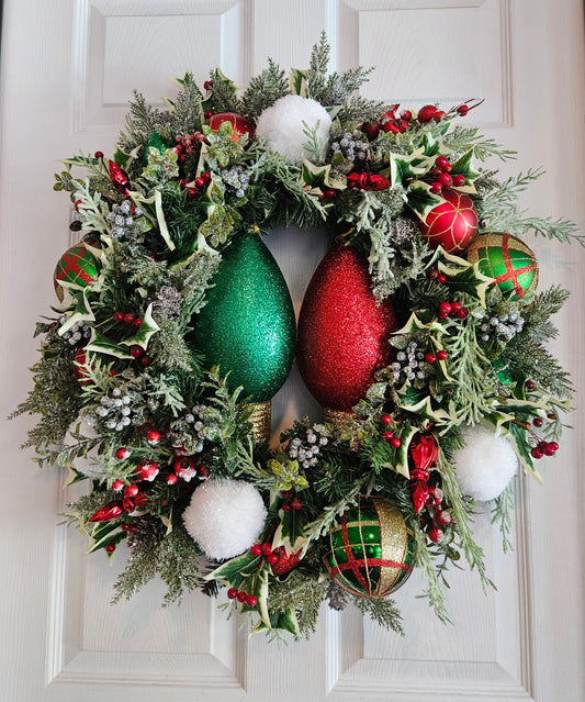 Large Bulbs Christmas Wreath