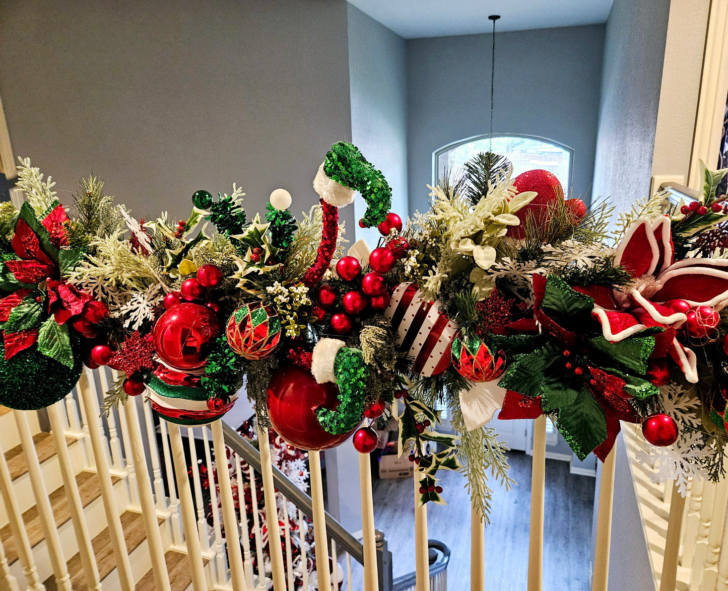 9FT. Prelit Decorated Holiday Garland