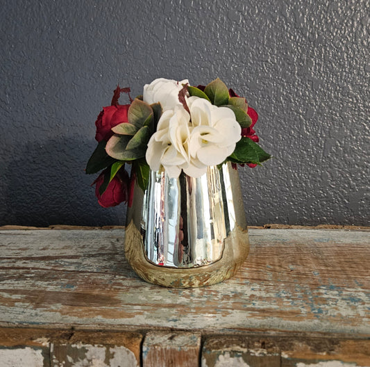 Red&Cream Sit Around In Gold Ceramic Container