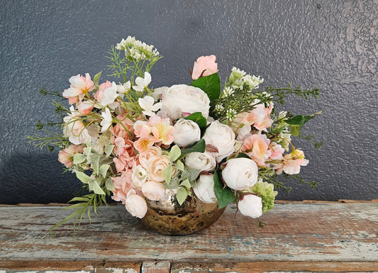 Light Coral And Cream Centerpiece