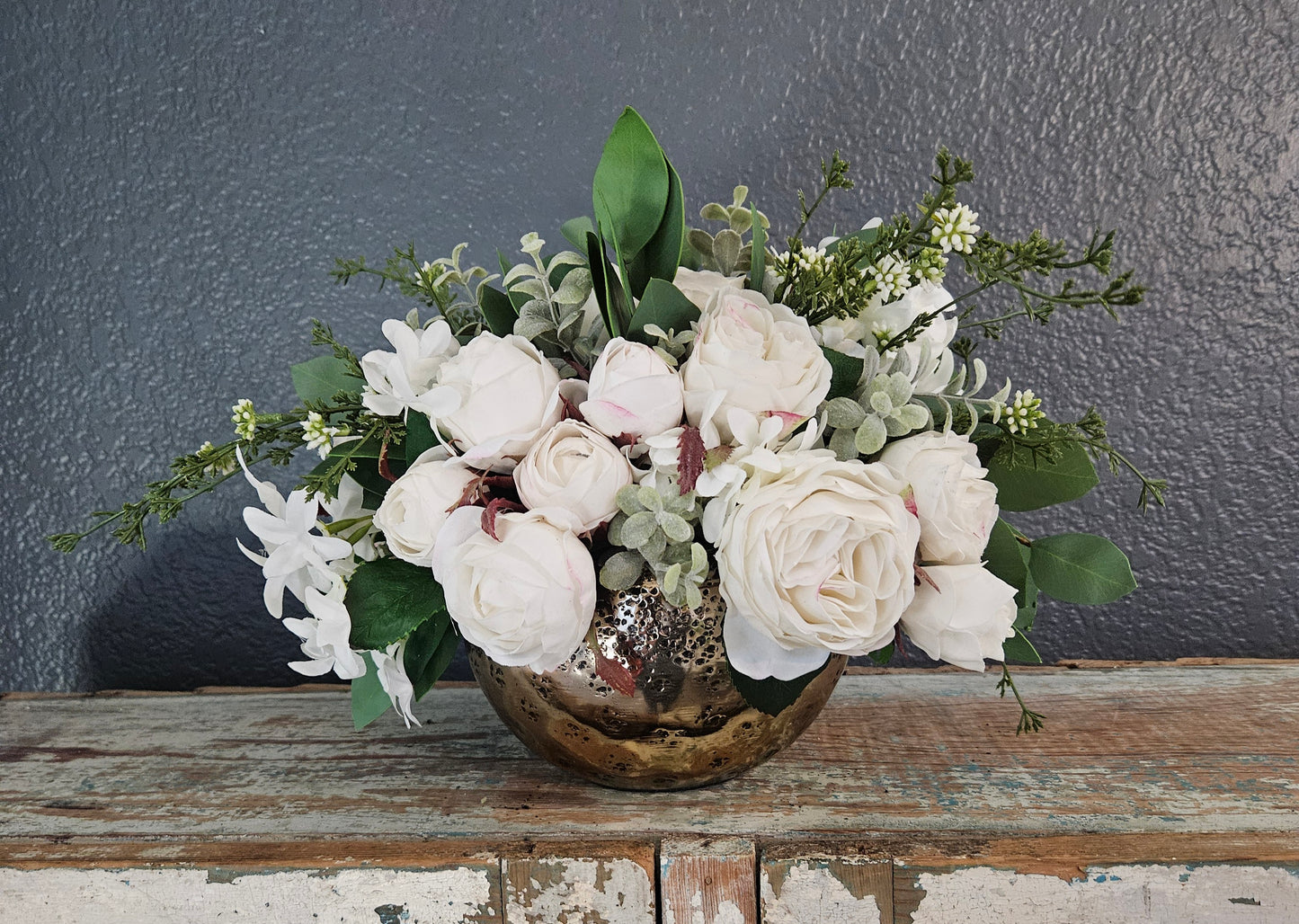 Neutral Centerpiece In Gold Metal 6" Container