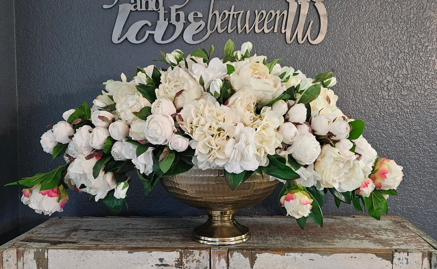 Fresh Touch Centerpiece in Gold Pedestal Container