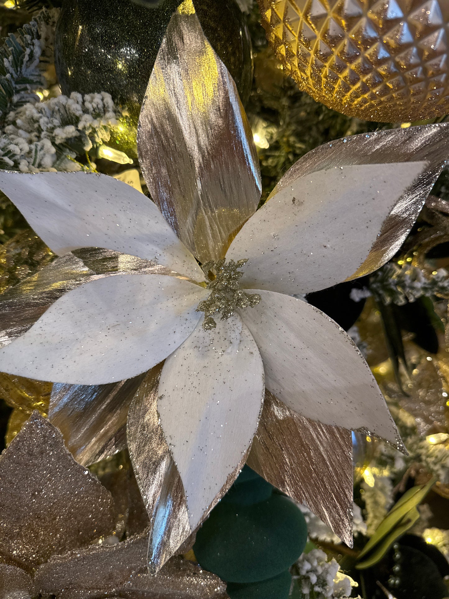 22" Metallic/Fabric Poinsettia Stem, Champagne/White