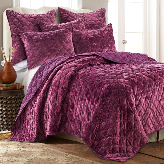 Ellora Plum Velvet Quilt, Queen