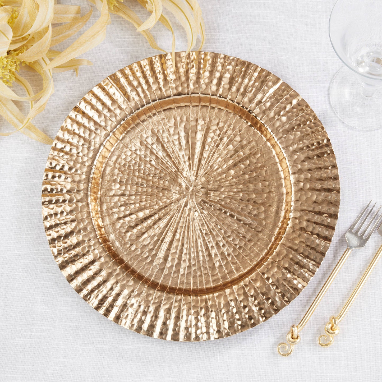 Gold Ribbed Border Charger