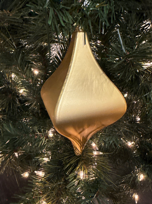 Plastic Shuttle Ornament