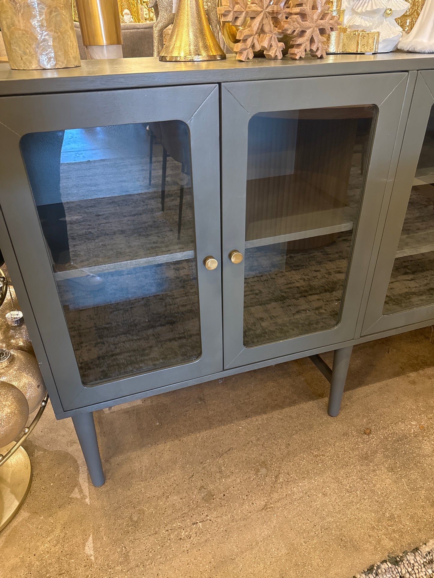 Linds Green Sideboard