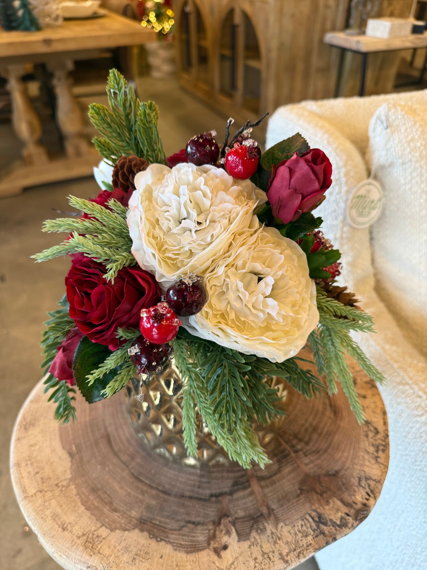 Fresh Touch Christmas Arrangement