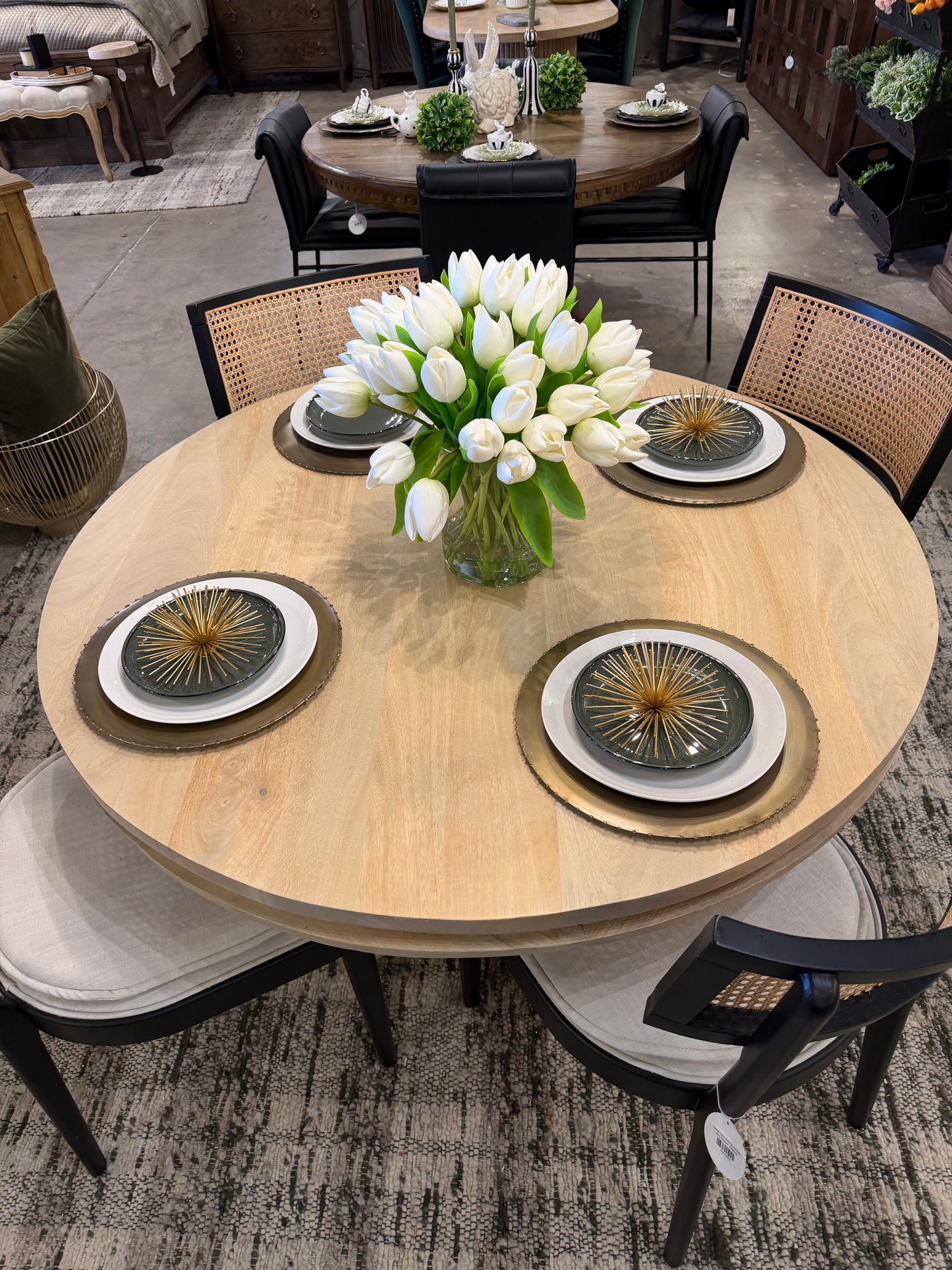 Hannah Round Dining Table 48"
