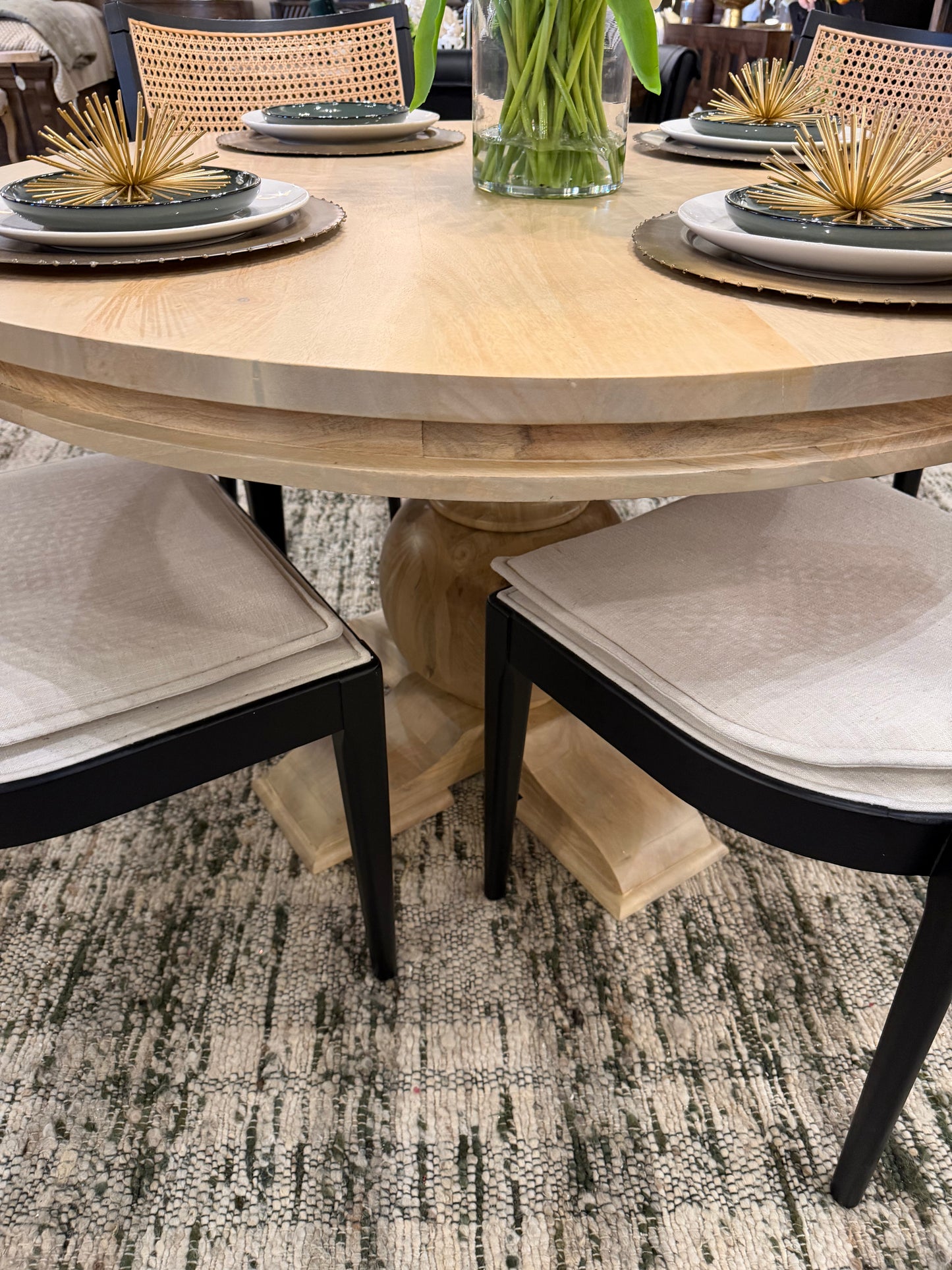 Hannah Round Dining Table 48"