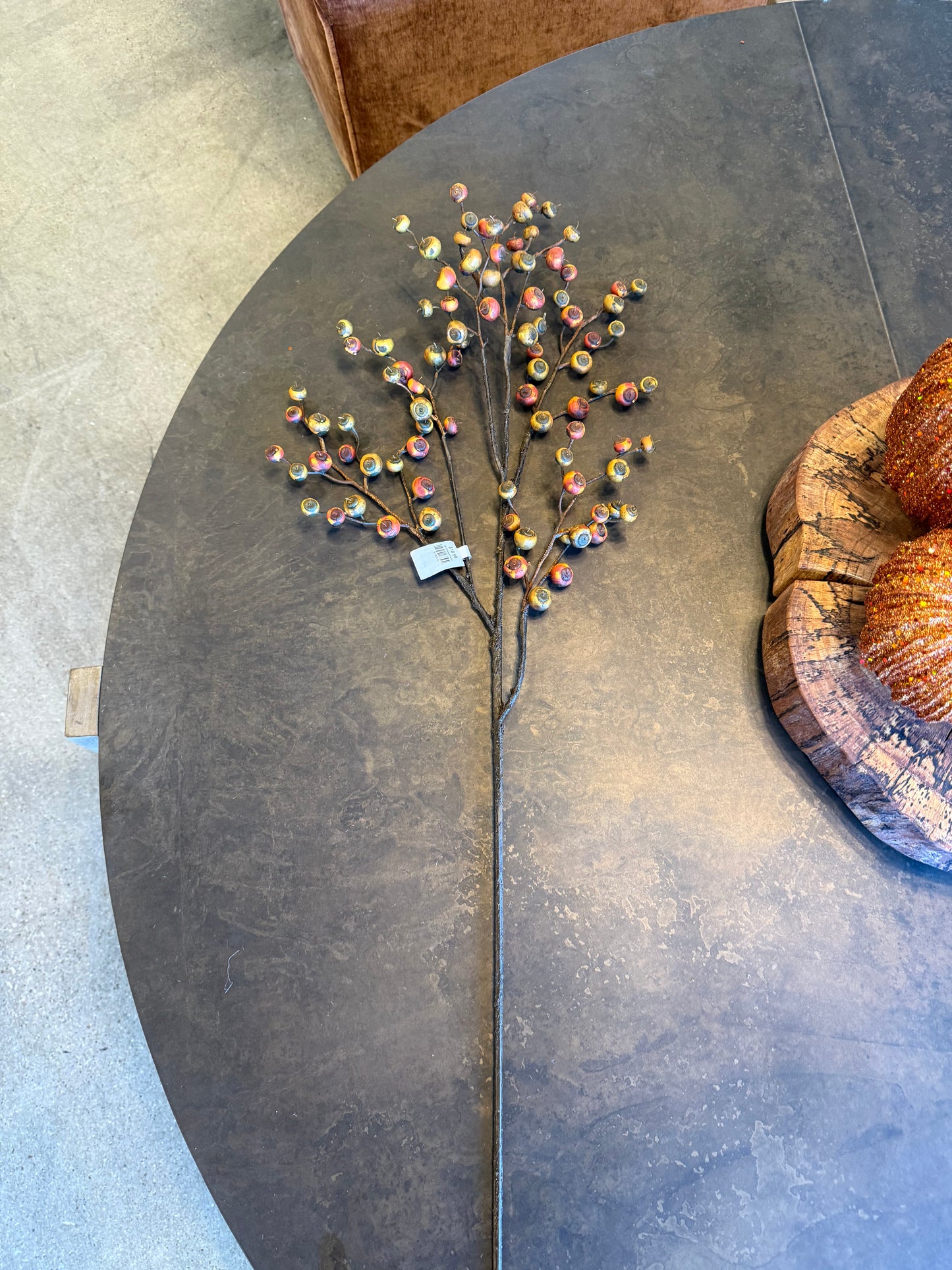 36" Orange/Flame Berry Spray