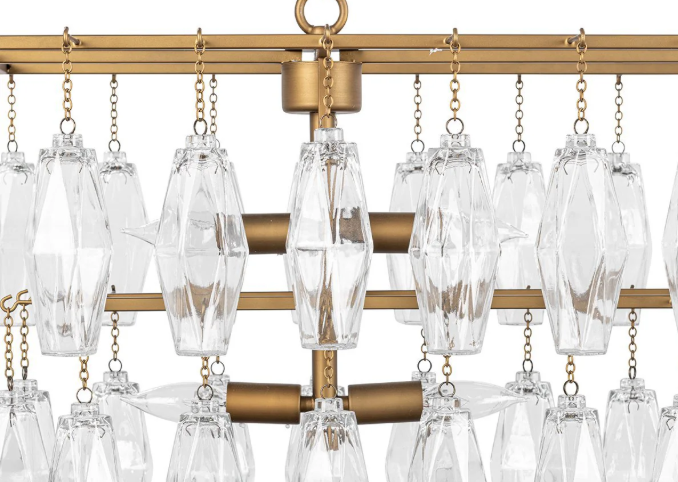 Tessa Chandelier, Gold