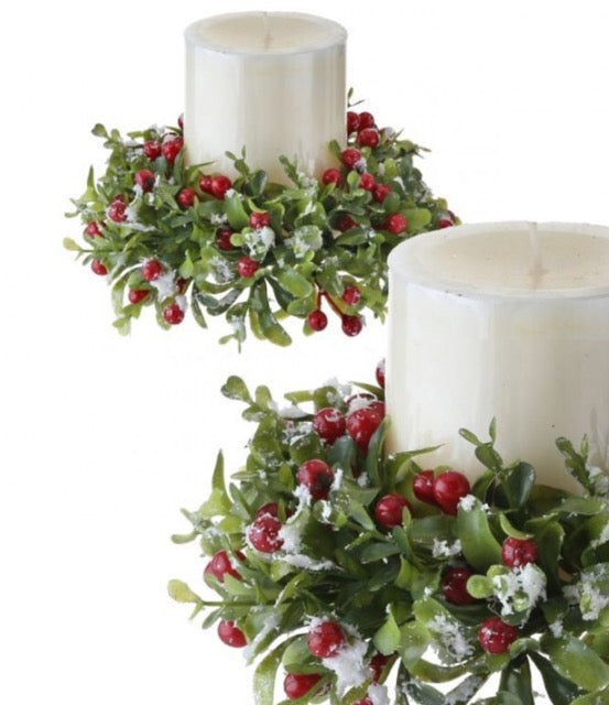 6" Snow Boxwood/Berry Candle Ring