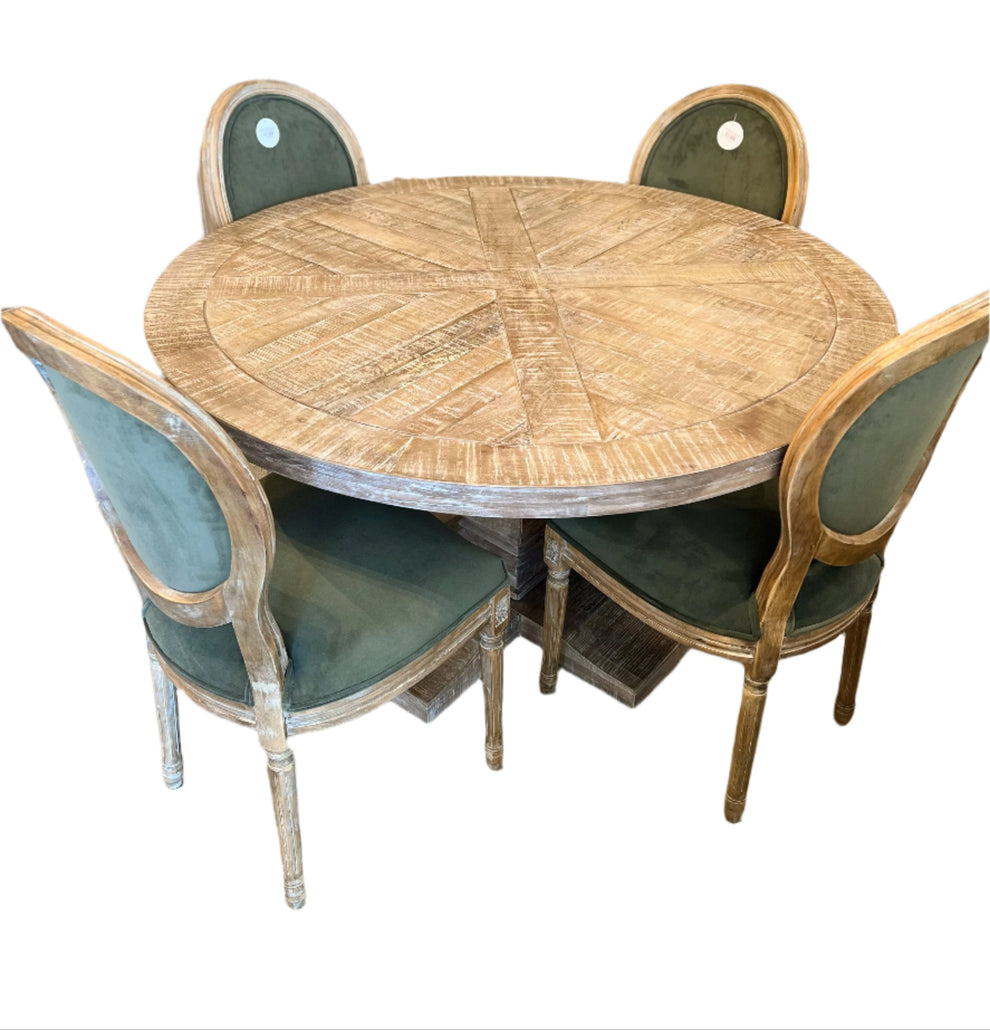 Auburn Dining Table, Natural Round 53” The Mint Julep