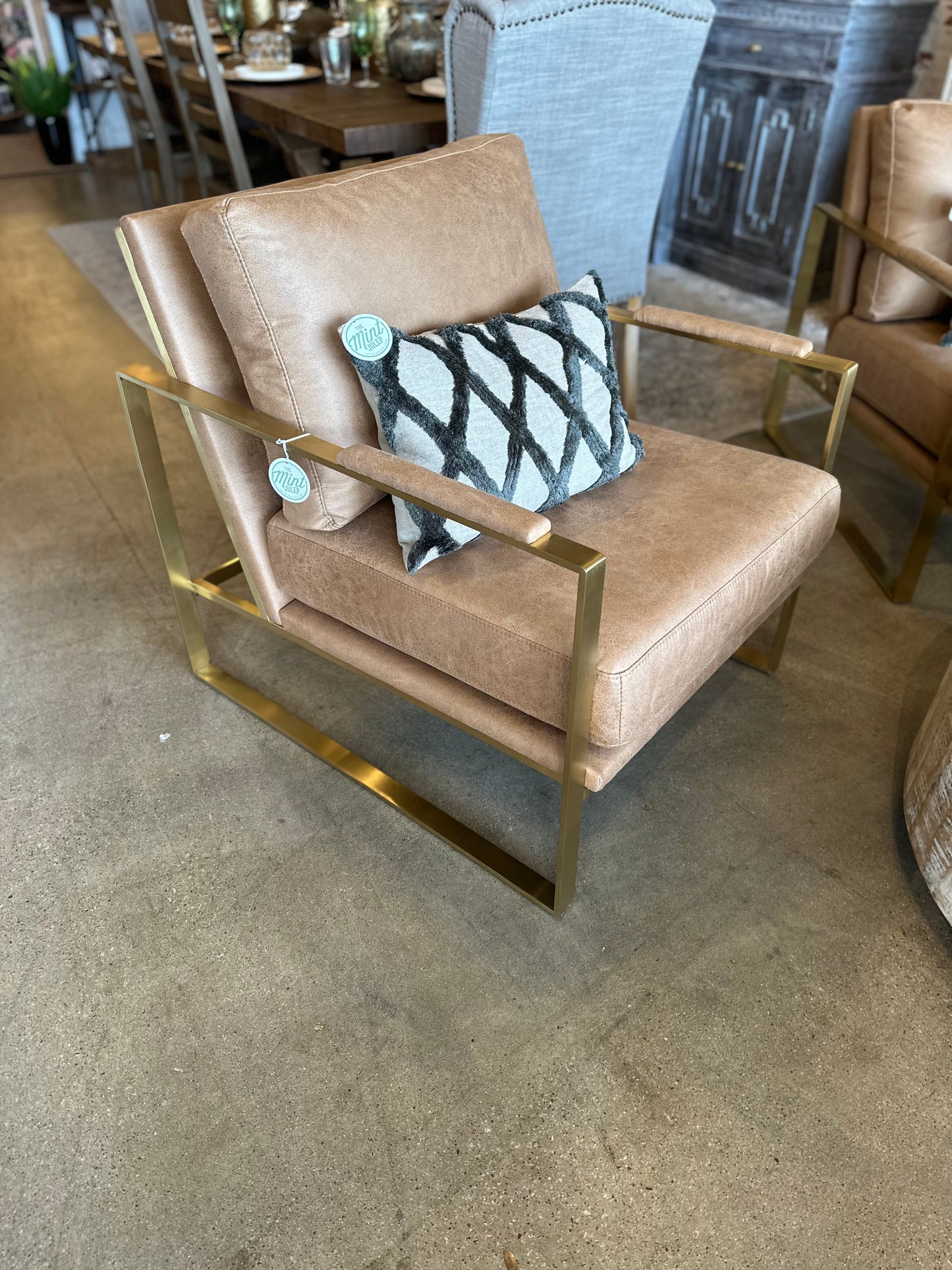 Calvin Club Chair, Camel