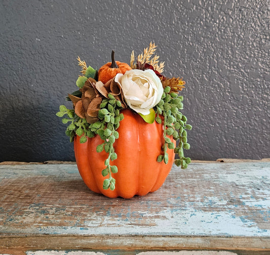 Small Pumpkin Arrangement (Orange)