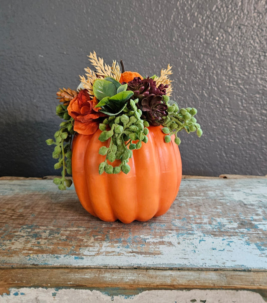 Small Pumpkin Arrangement (Orange)